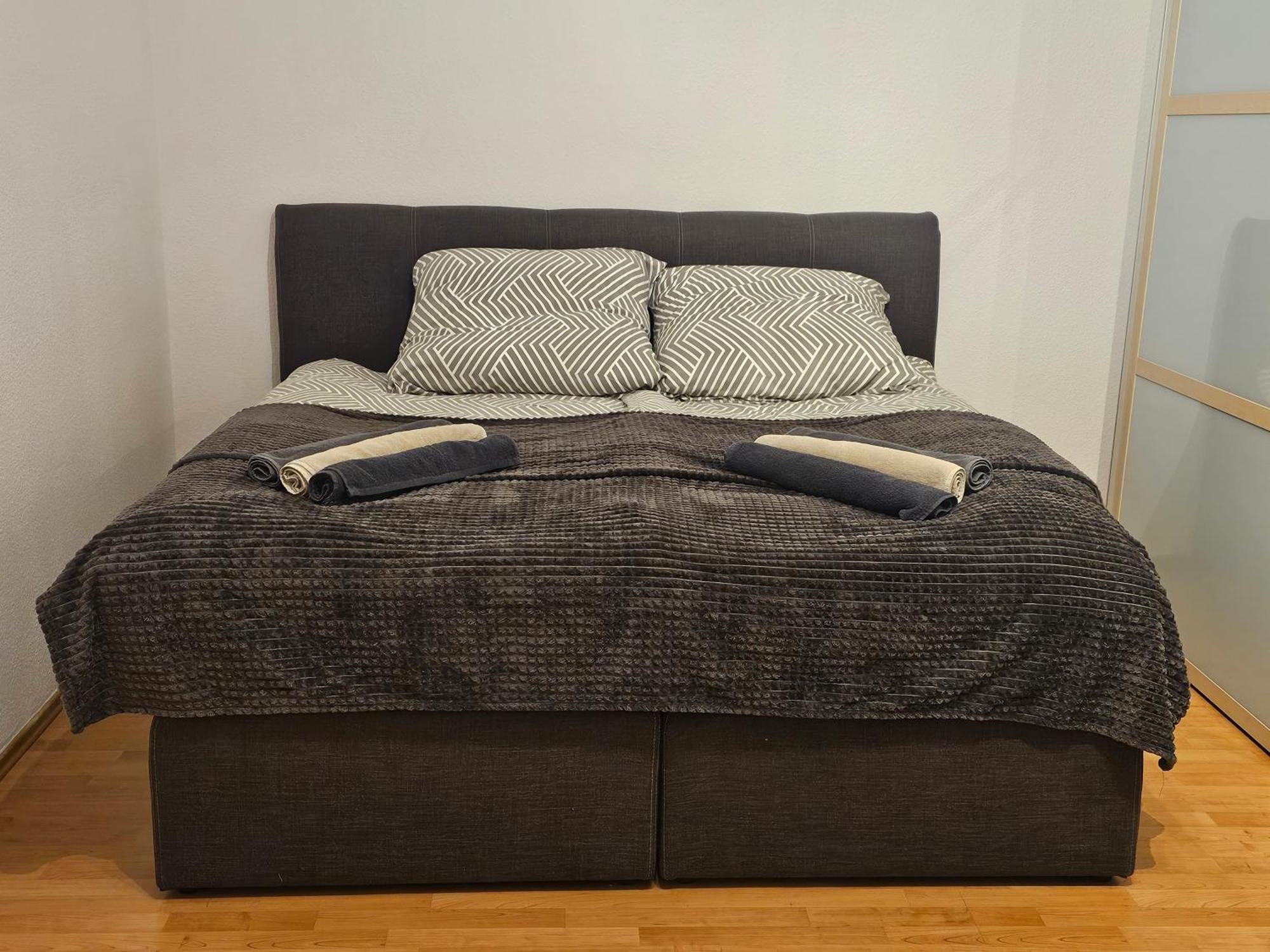 City-Close - King Bed & Free Garage Μπαϊρόιτ Εξωτερικό φωτογραφία